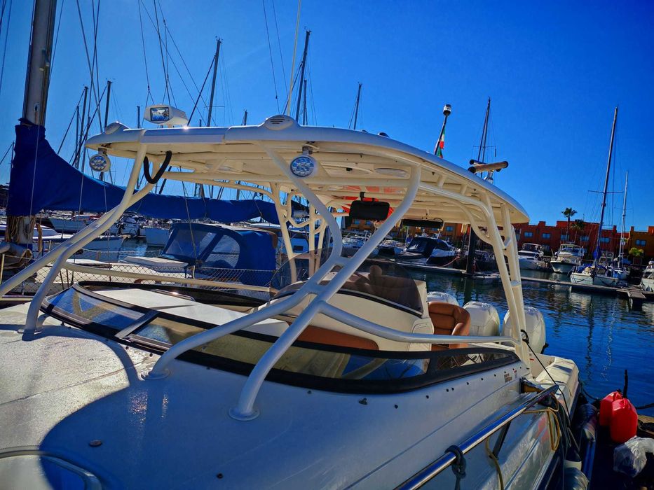 Barco recreio e pesca 3 motores