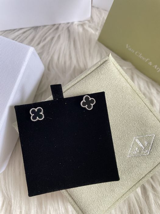 Сережки Van Cleef & Arpels