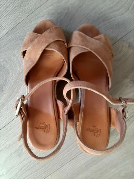 Buty damskie espadryle.