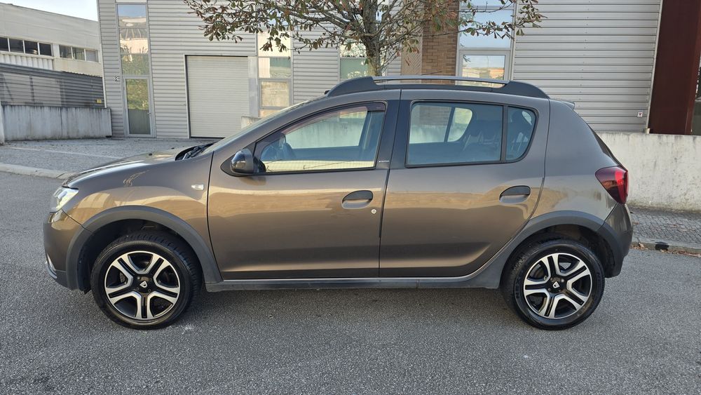 Dacia Sandero Stepway 0.9 TCe Bi-Fuel GPL/Gasolina
138.000 km | Excelente estado | Muito económico