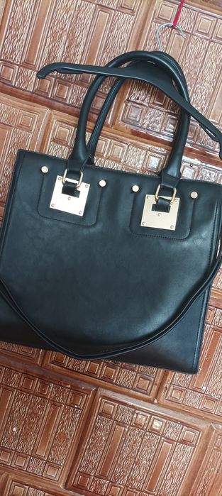 Czarna elegancka torebka