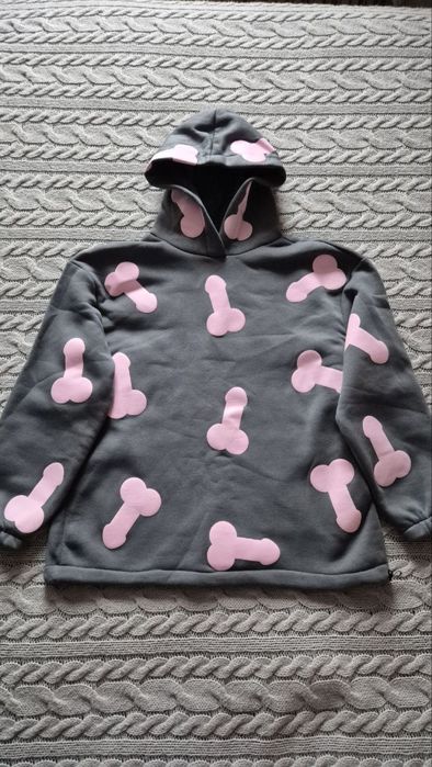 Сіра кофта з рожевими вставками