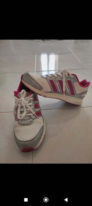 Tênis senhora adidas