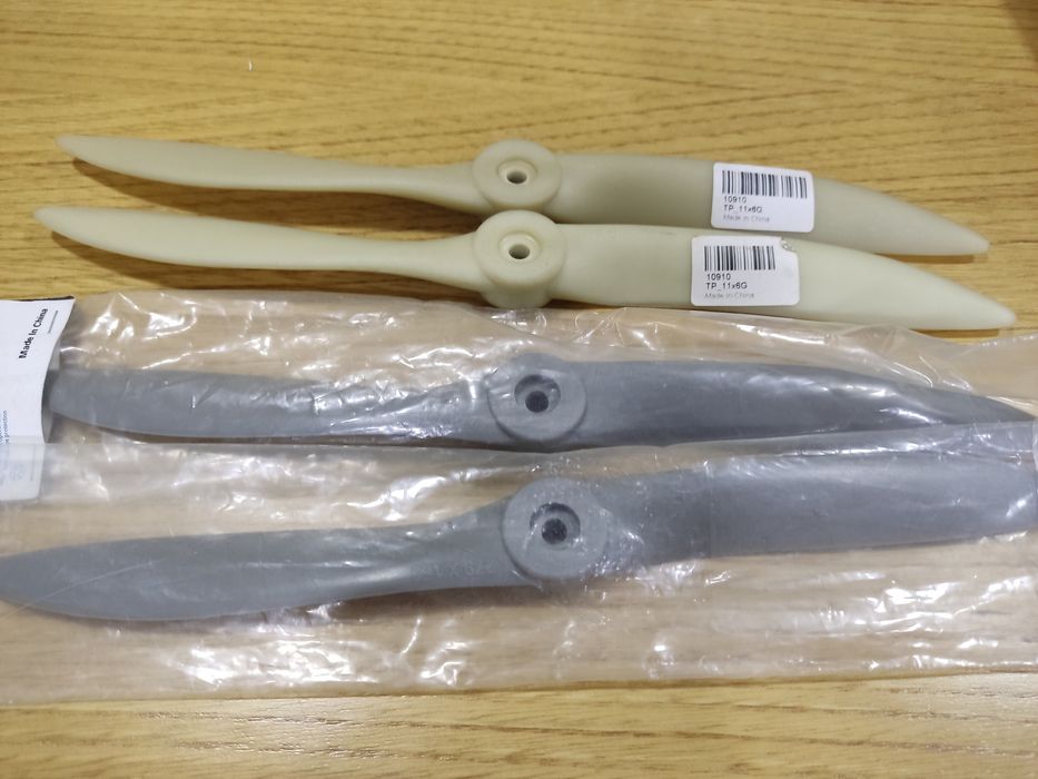 Various model aircraft materials64284844390017123