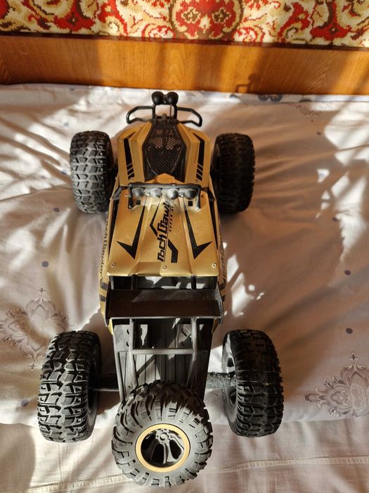 Радиомашинка Rock Crawler
