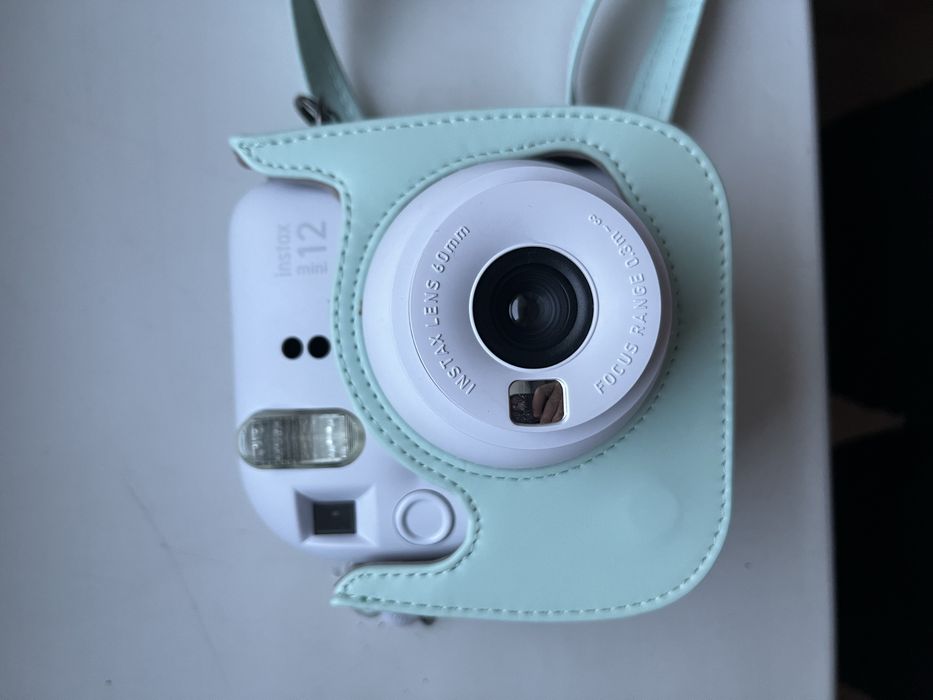 Полароїд instax mini 12, з чохлом