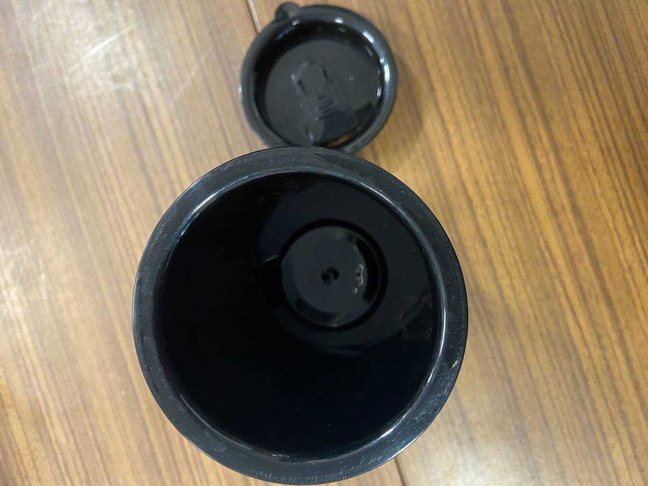 Bestron Ekspres do kawy z kubkiem izolacyjnym ACM112SAT czarny