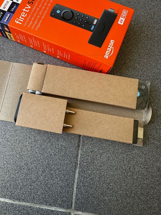 Amazon Fire TV Stick 4K E9L29Y Como Novo