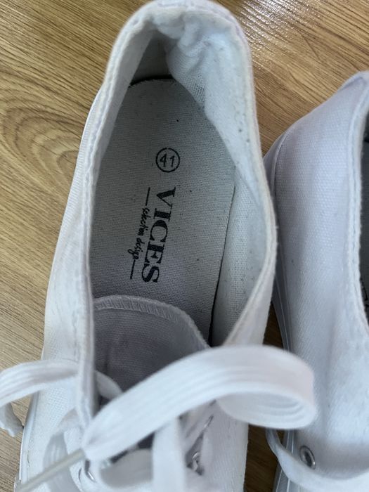 Buty damskie cztery pary zestaw rozmiar 40-42,5 do dlaszej sprzedaży NIKE