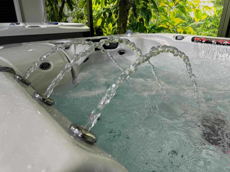 Jacuzzi z hydromasażem wanna ogrodowa luksusowe SPA dla 3,4,5,6 osób