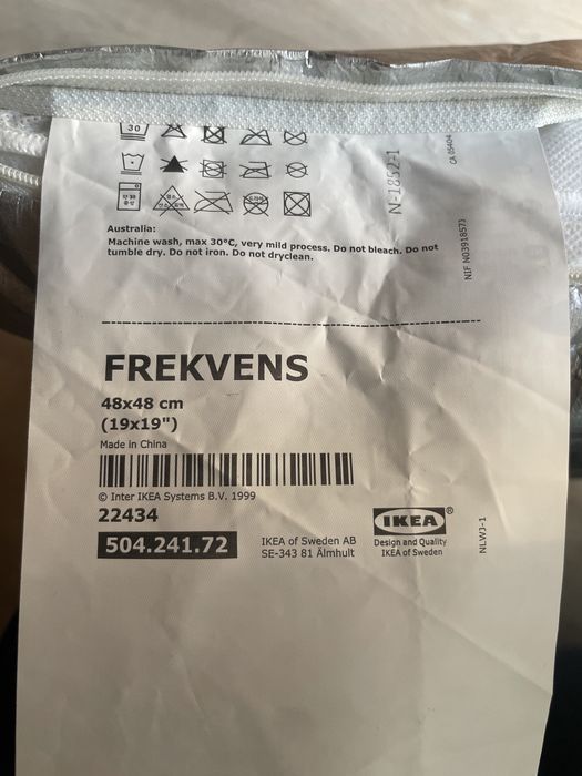 Almofada NOVA prateada Frekvens - Ikea