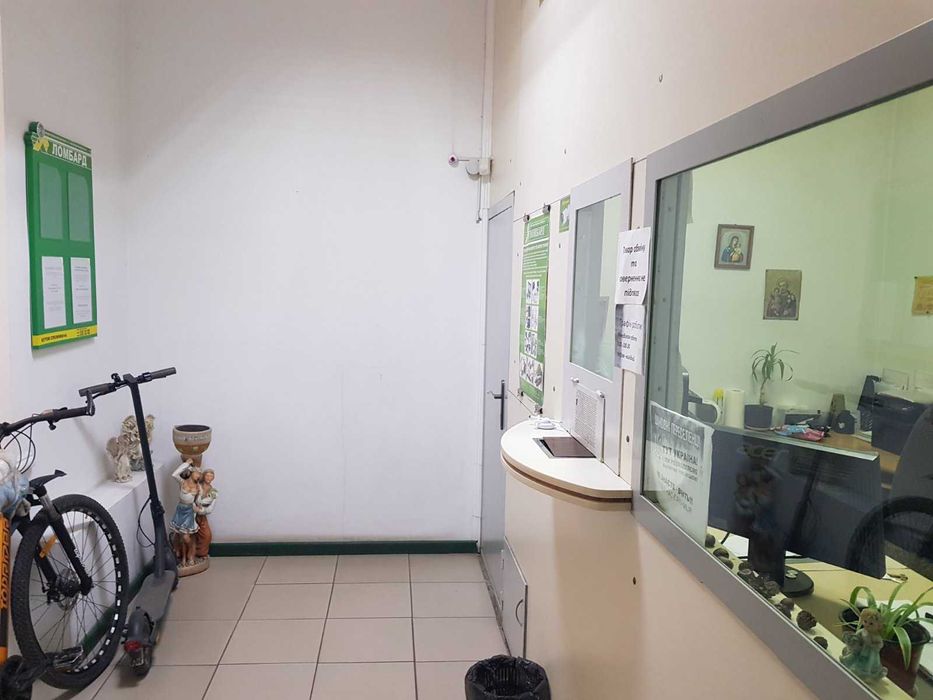 нежитлове приміщення м. Кам'янка-Бузька (центр)