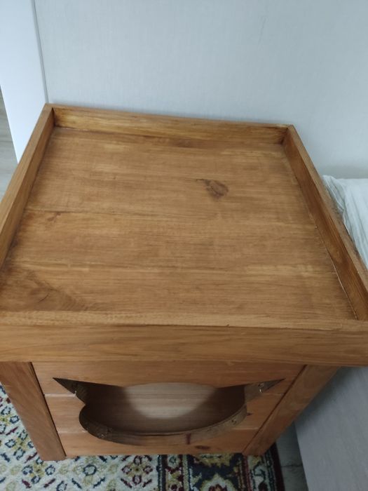 Продам  будинок  для кішки чи маленької собачки, дерев'яний.