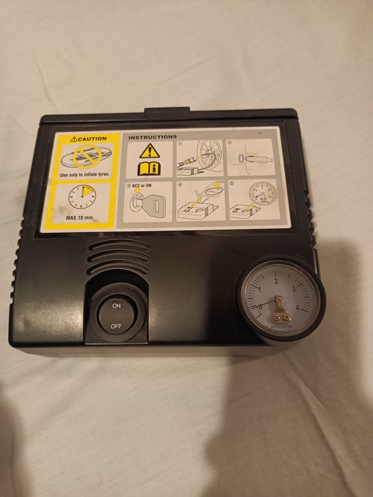 Kompresor samochodowy. Zestaw naprawczy opon. Made Japan. Nowy. GRATIS