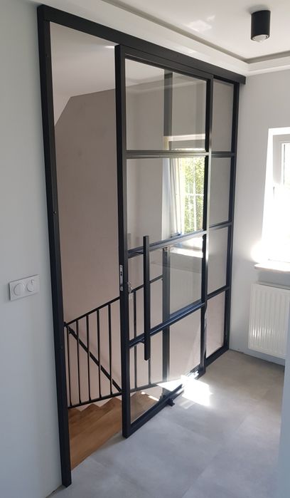 Meble loftowe, drzwi