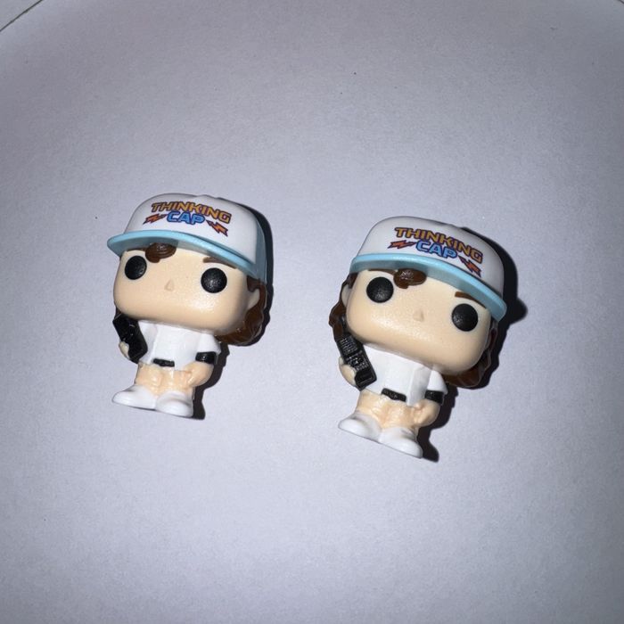 ОБМІН/продаж Stranger Things Kinder фігурки