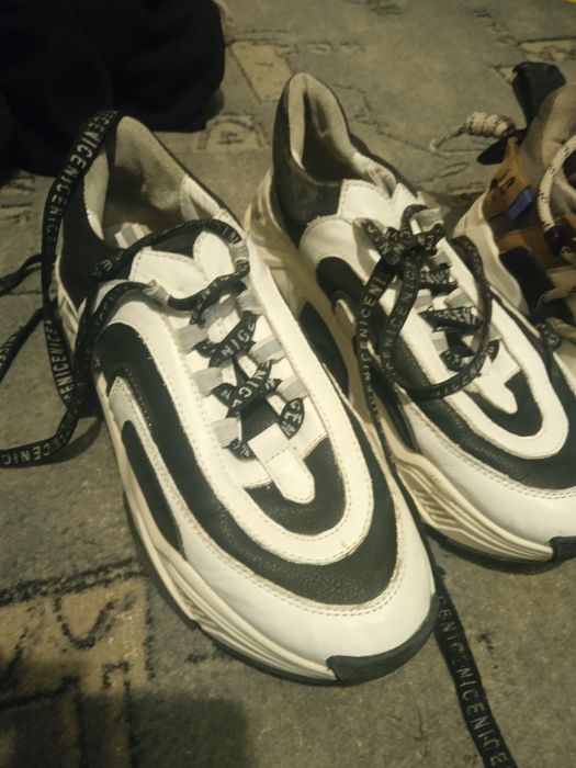 Кроссовки для города