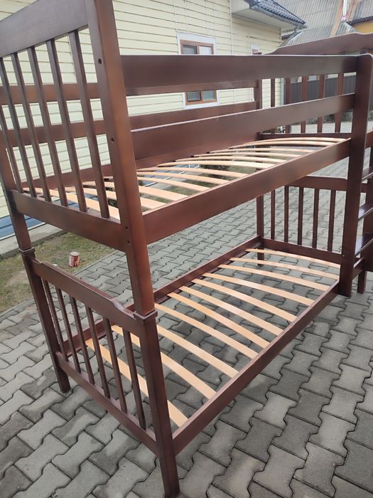 Продам двоярусне ліжко