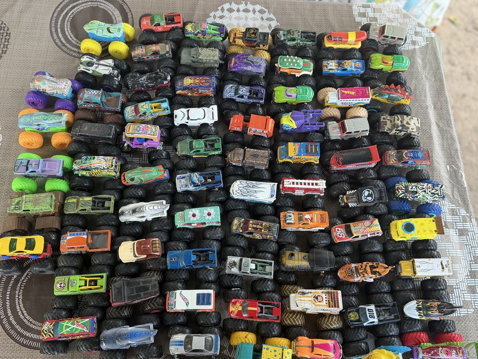 Monster Trucks Hot Wheels