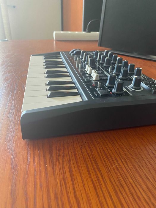 Arturia Microbrute