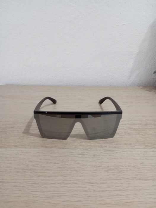 Óculos de Sol Estilo Moderno