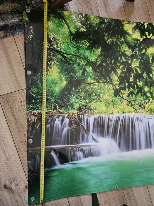 Mata osłona na balkon motywem wodospad