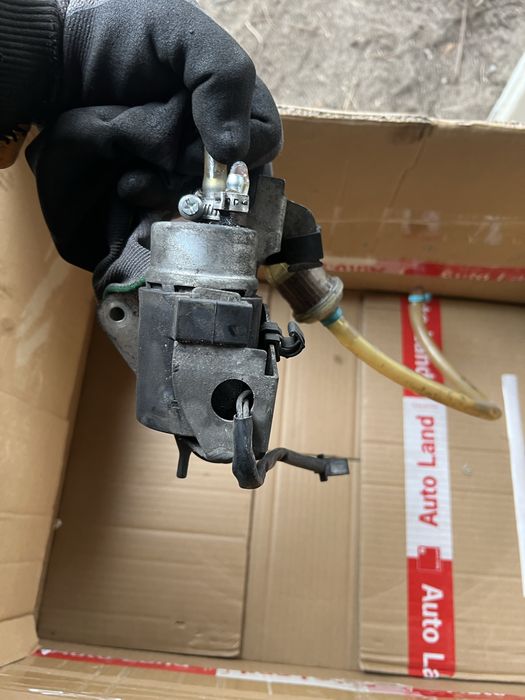 Vespa gts 125 pompa paliwa