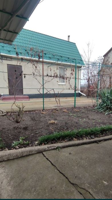 Продається дачний будинок