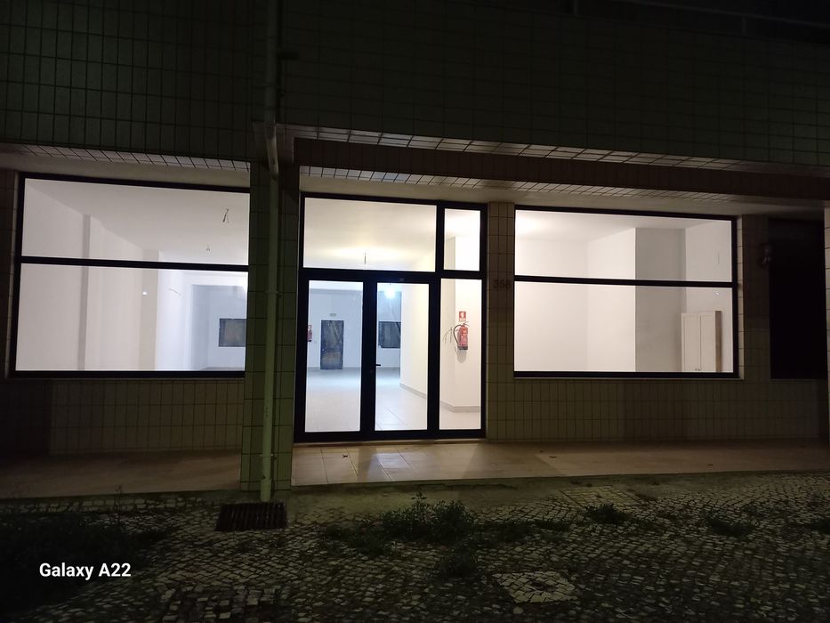 Arrendo Loja Edifício Venda Nova