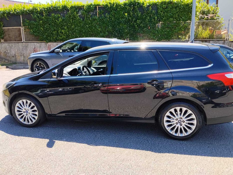 Vendo Ford Focus SW 1.6 gasóleo