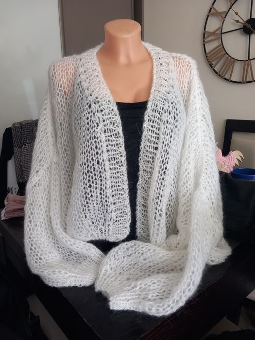 Swetry damskie chmurki