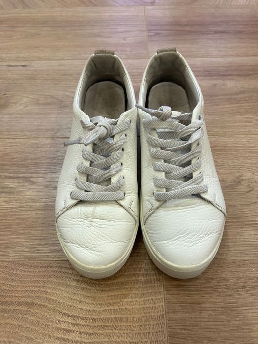 Білі кедики Rispetto, натуральна шкіра, 34р, 21,5см в гарному стані