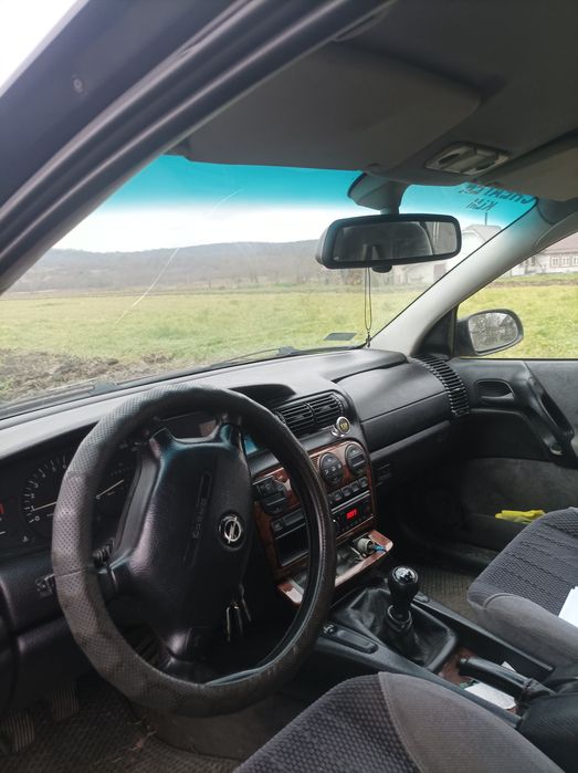 Продається автомобіль opel omega b