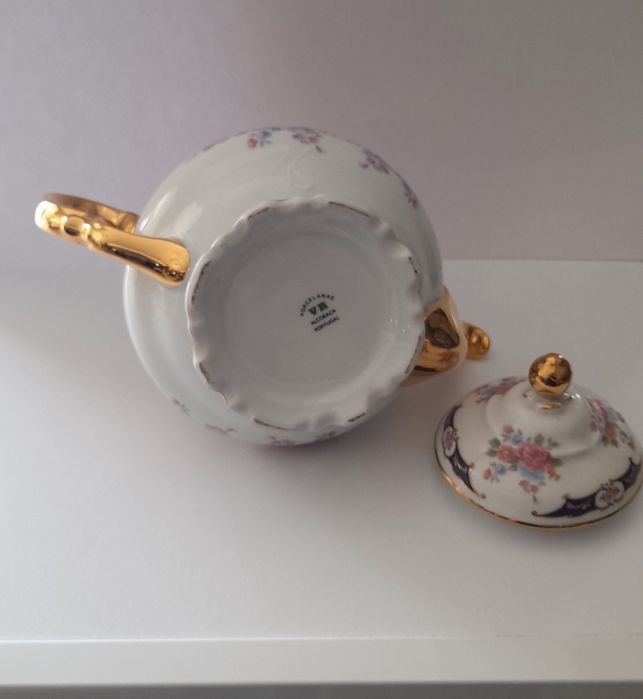 Bule de porcelana