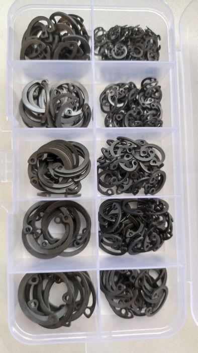 Стопорні кільця 300 шт. для кріплення підшипників та ін.
