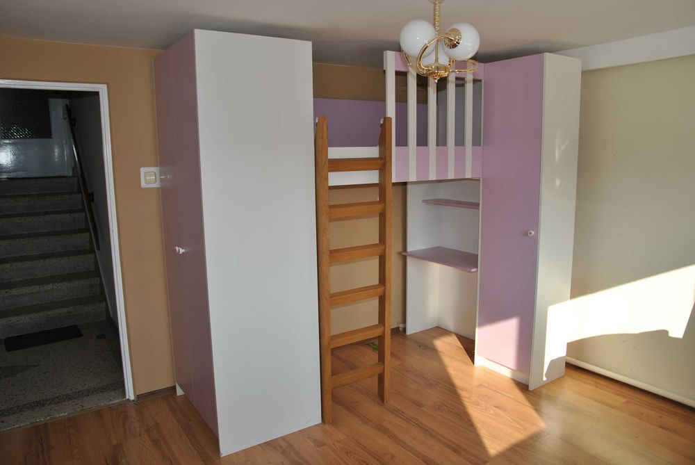 Zestaw mebli dziecięcych, 2 szafy, łóżko, biurko