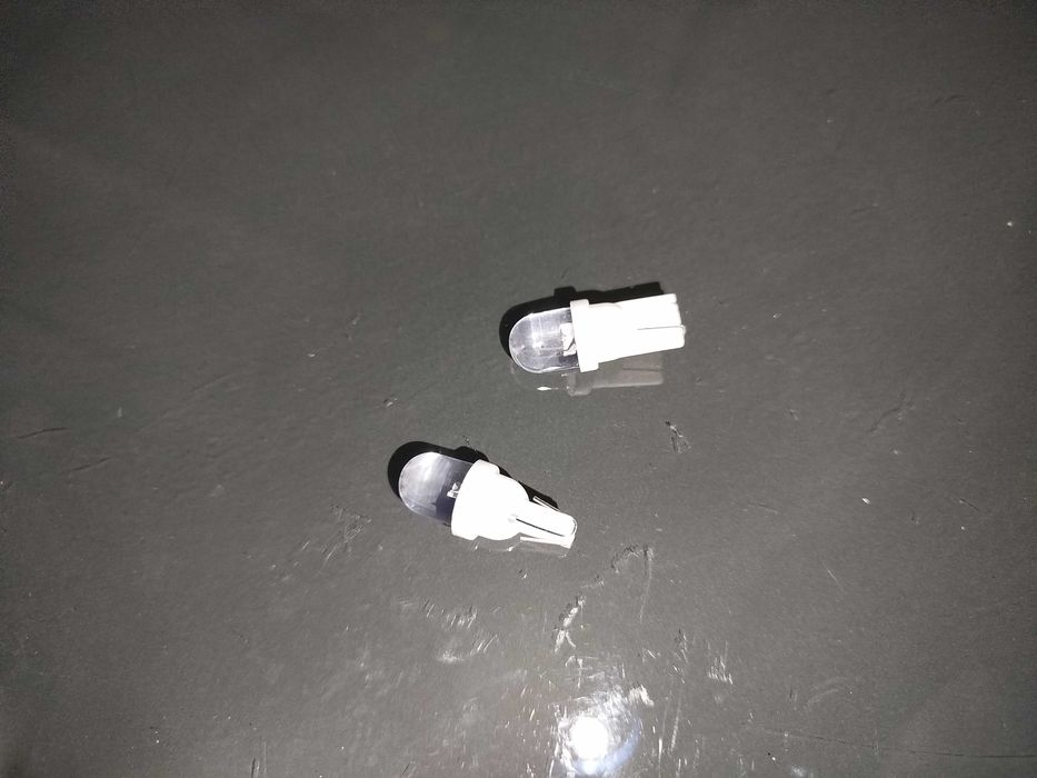 Світлодіодна лампочка в покажчик  поворот автомобіля