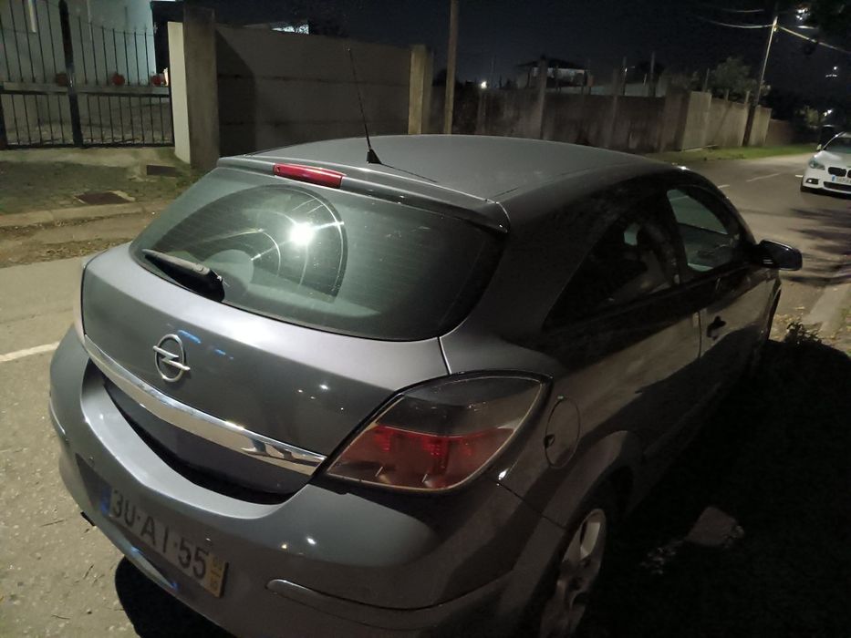 Automóvel a gasolina