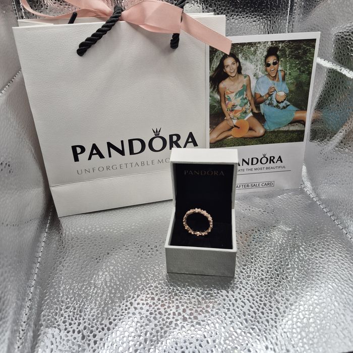 Anel Pandora Rose Dazzling Daisy Band