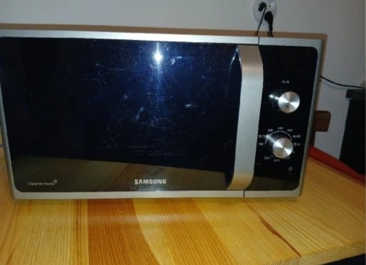 SAMSUNG kuchenka mikrofalowa z grilem
