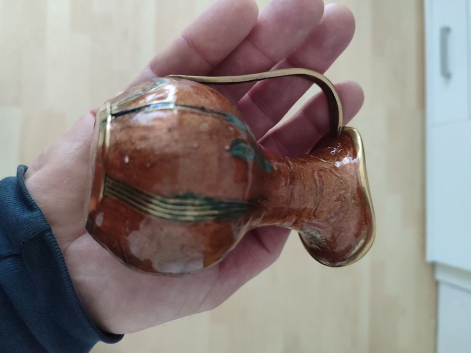 Кувшин с латуни.