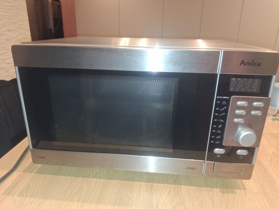 Mikrofala Amica combi grill