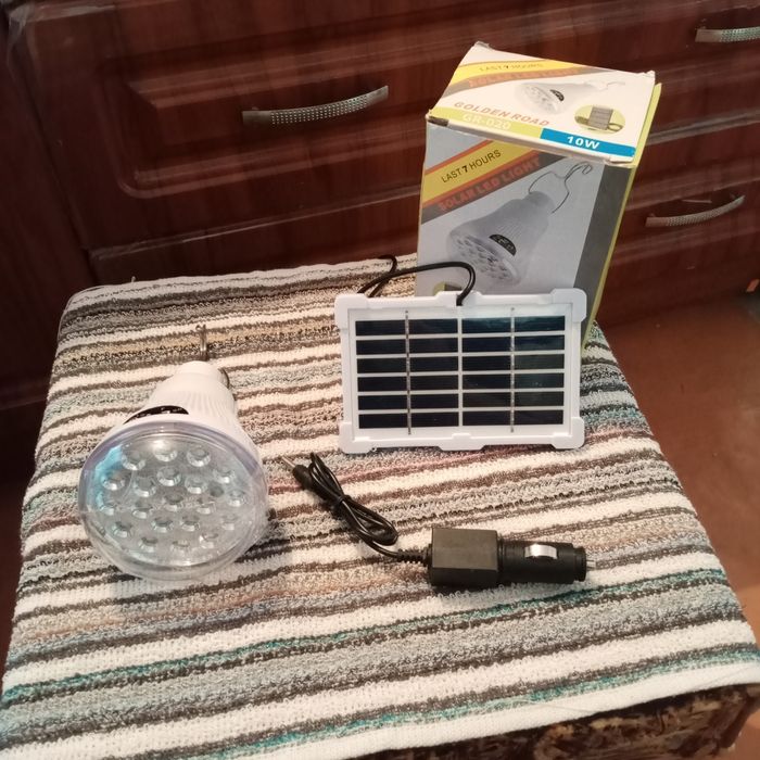 Продам лампу аккумуляторная с солнечной панелью.