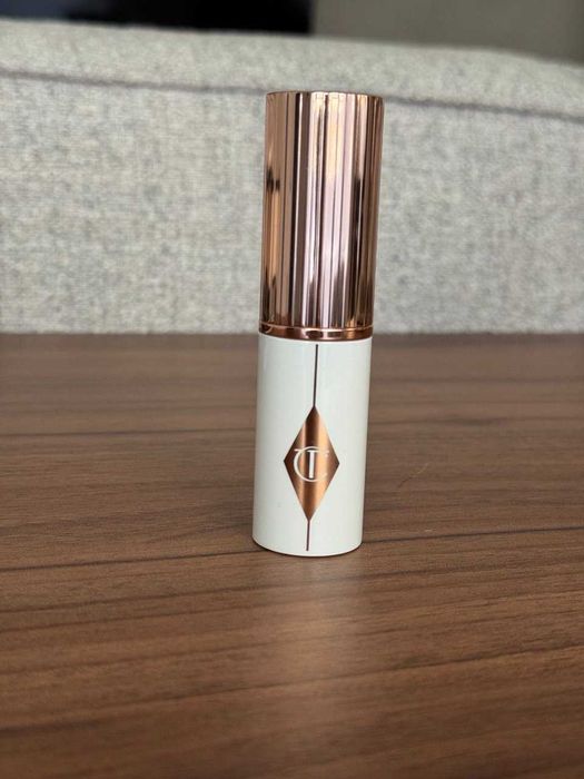 CHARLOTTE TILBURY - Unreal Skin Sheer Glow Tint - 1 Fair