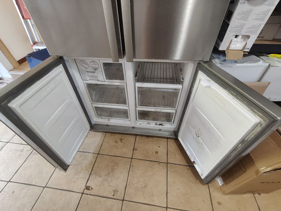 Duża lodówka Side by Side 4-drzwiowa BEKO GNE114631X inox NoFrost