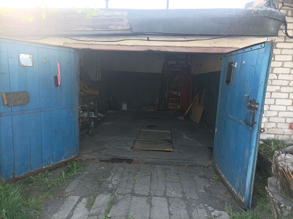 Продам гараж 6*3,8м