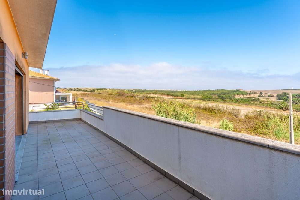 Apartamento T2 Duplex, S. Pedro da Cadeira