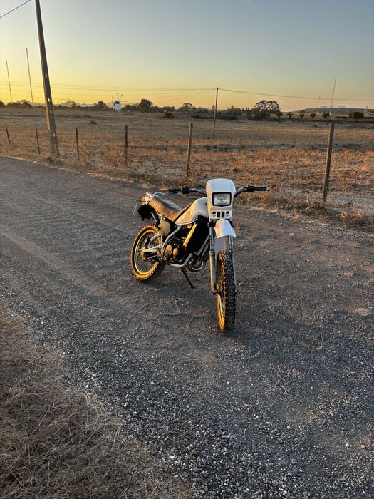 Yamaha DT 50 LC (1989) – Clássica impecável e pronta a andar