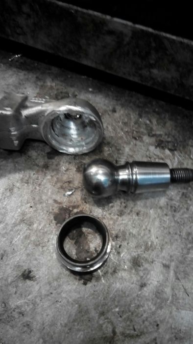 Реставрація ричагів / шарових опор.