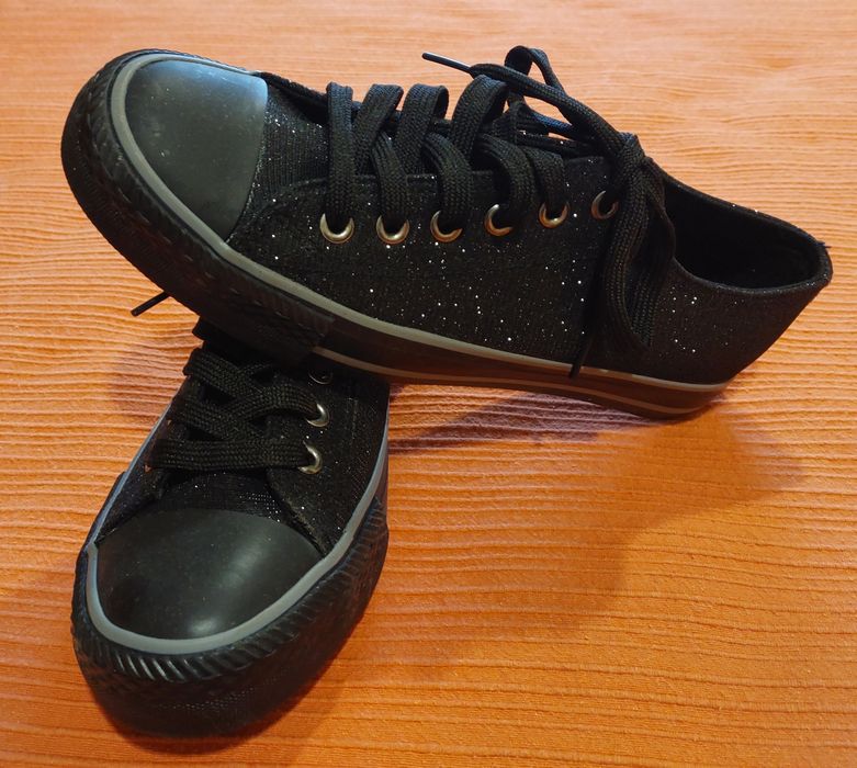 Sapatilhas Pretas NOVAS, 38